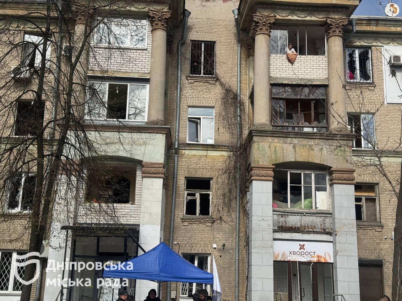 У Дніпрі внаслідок нічної атаки рф загинули п’ятеро людей, 21 людина постраждала. Ліквідація наслідків триває