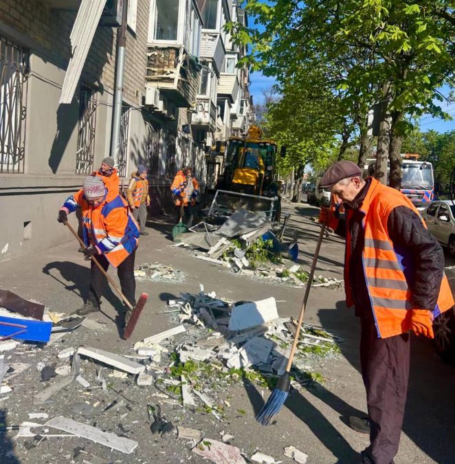 У Дніпрі пошкодження на чотирьох локаціях. Постраждали щонайменше 13 будинків, — Борис Філатов