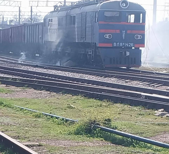 Окупанти поновили атаки на залізницю: на Дніпропетровщині ворог ударив біля поїзда з пасажирами - 13.04.2026