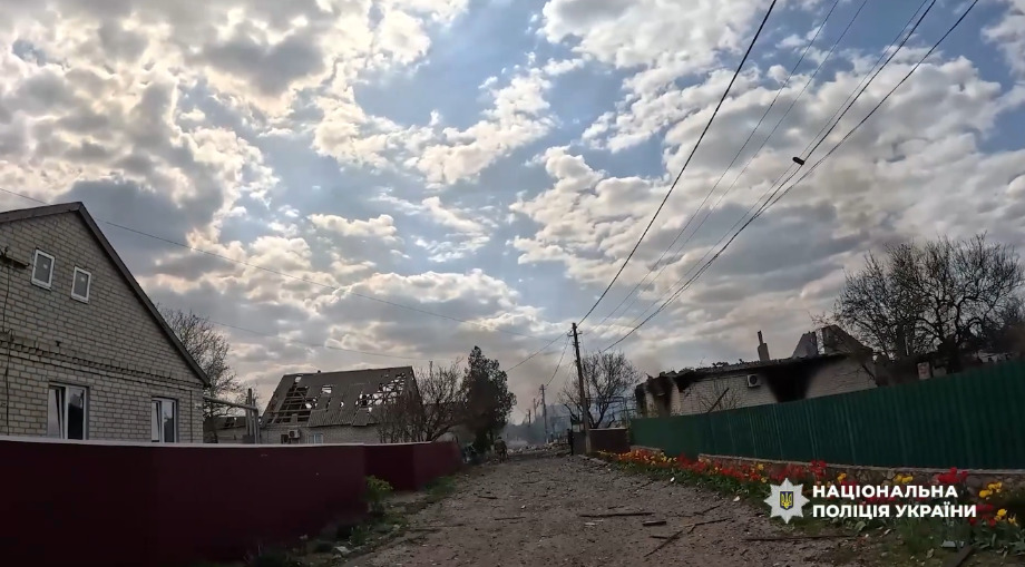 Під обстрілами та серед пожеж поліцейські продовжують евакуацію мешканців із прифронтових громад Дніпропетровщини - 26.04.2026 