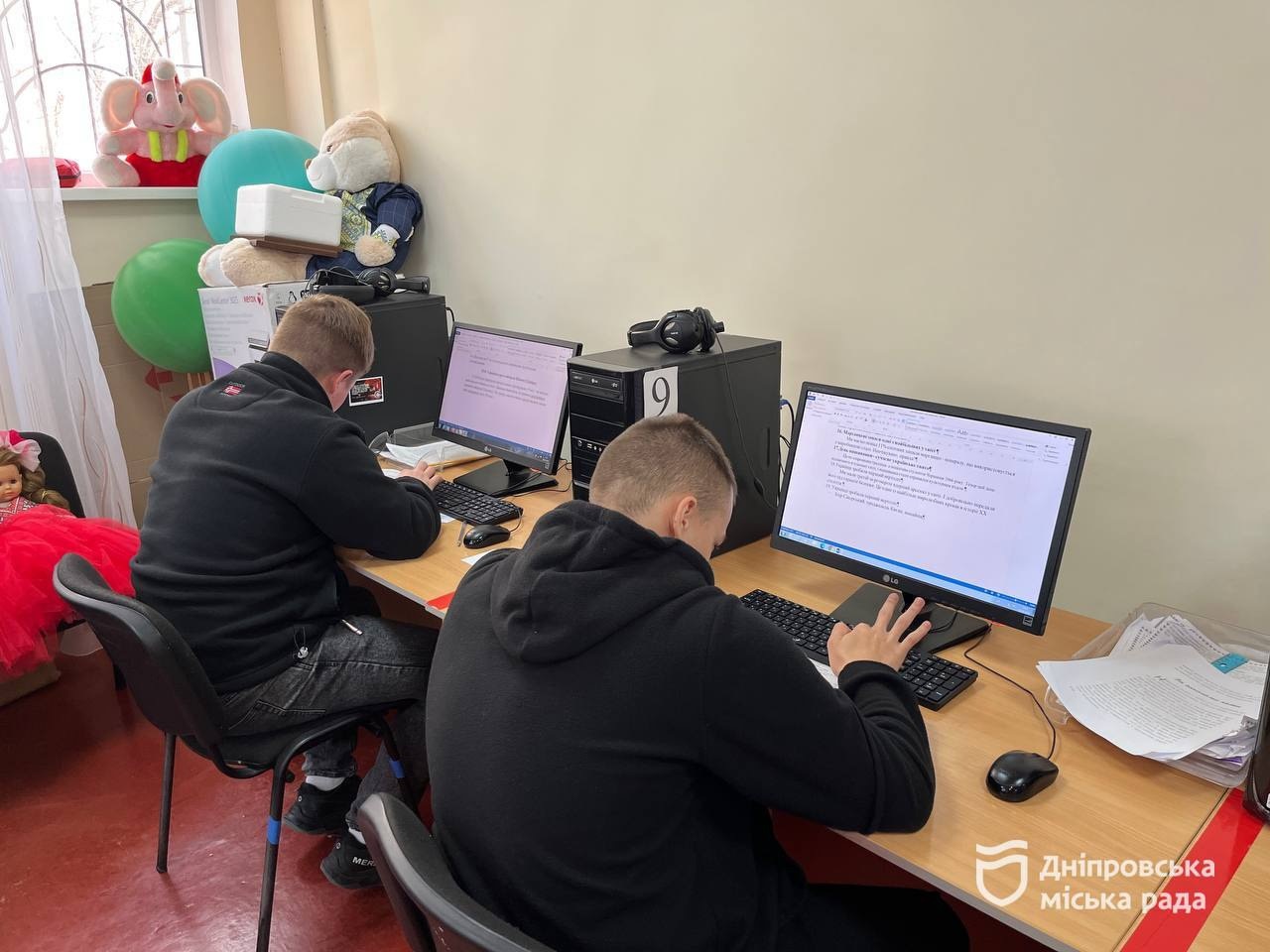 «Такі соціальні установи дають можливість відчути себе частиною суспільства. Це допомога не лише дітям, а й батькам», — дніпрянка про роботу відділення професійної реабілітації та соціально-побутової адаптації центру «Крок назустріч» - 07.04.2026