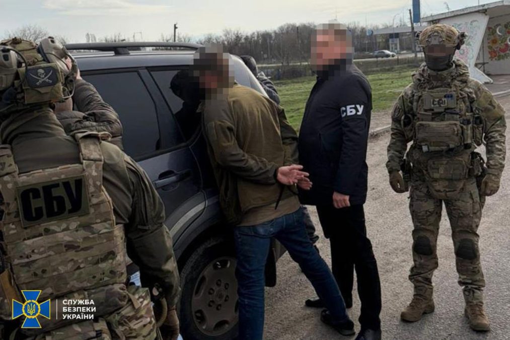 17,5 тисяч доларів за втечу з України: у Дніпрі викрили схему переправлення «ухилянтів» за кордон - 10.04.2026