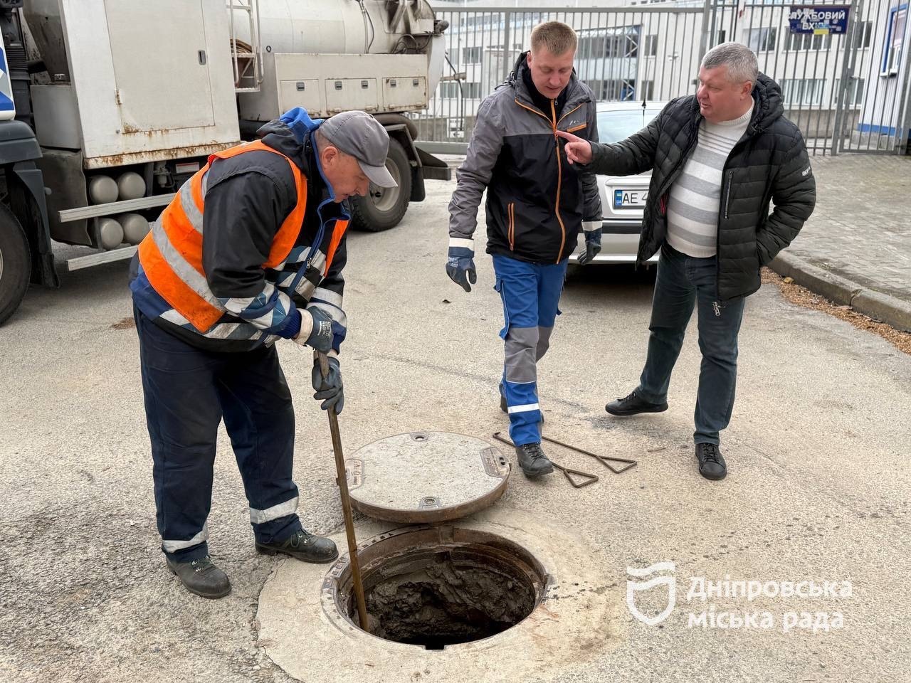 Комунальний фронт Дніпра: бригади «Дніпроводоканалу» працюють без зупинок - 10.04.2026