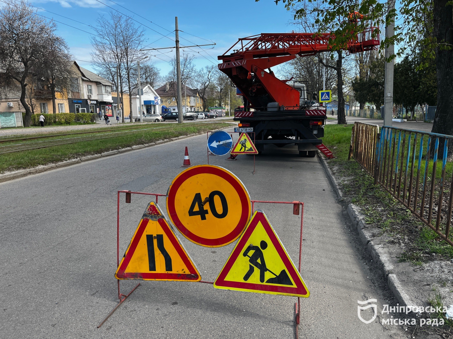 «Це комфорт і безпека для всіх мешканців», — працівник «Міськсвітло» про оновлення вуличного освітлення у Дніпрі - 15.04.2026