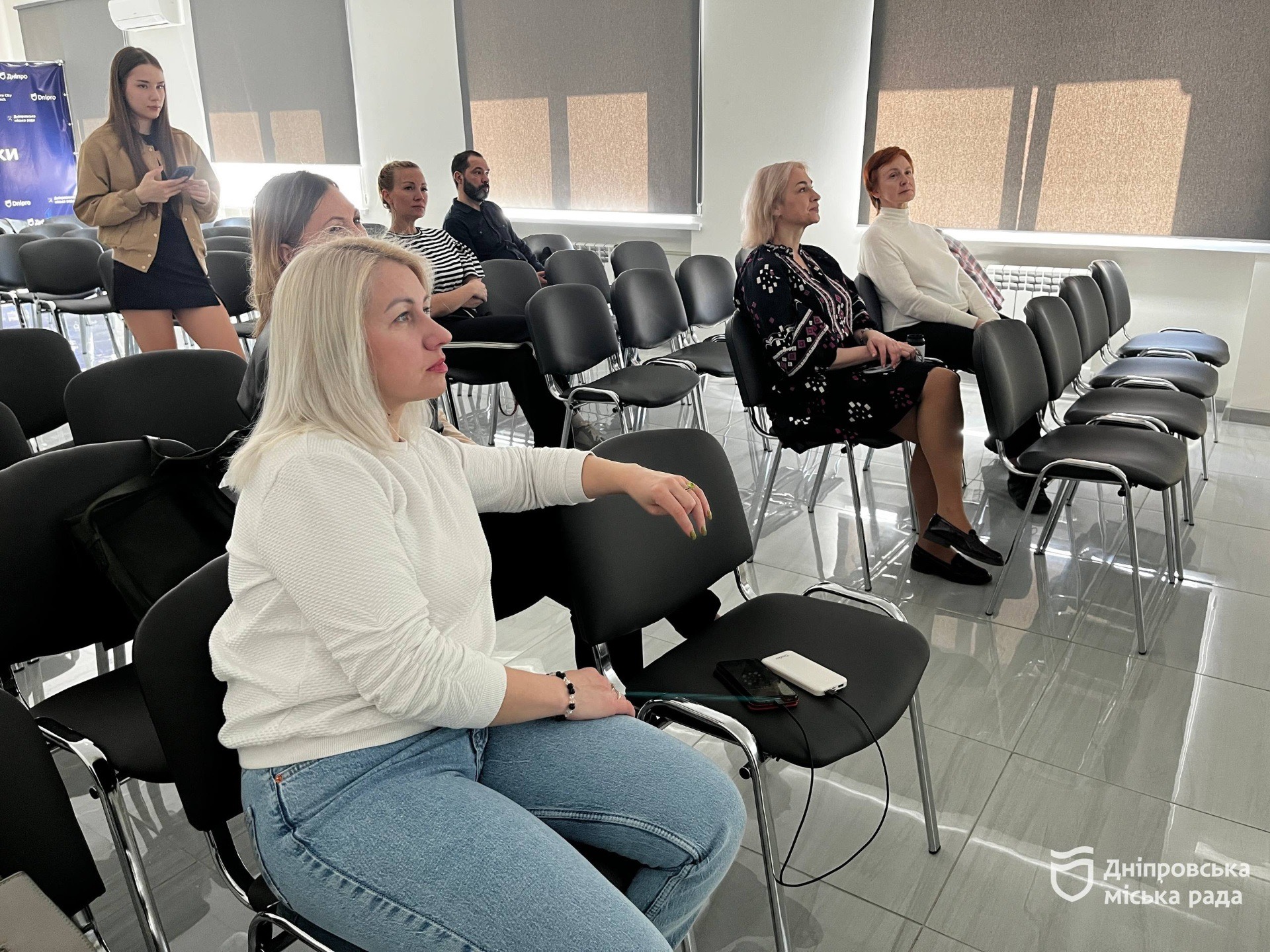 «Такі зустрічі допомагають зібратися, знайти ідеї та сили рухатися вперед», — переселенка з Рубіжного про курси у Дніпрі для підприємців, де навчають фінансової стійкості - 17.04.2026