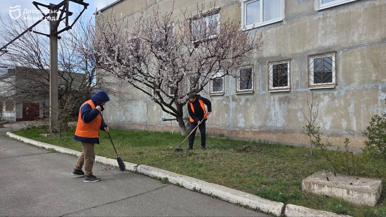 Березовий гай та фруктові дерева: як у метрополітені підтримали акцію #Чистий_Дніпро та #Дніпро_квітучий - 10.04.2026