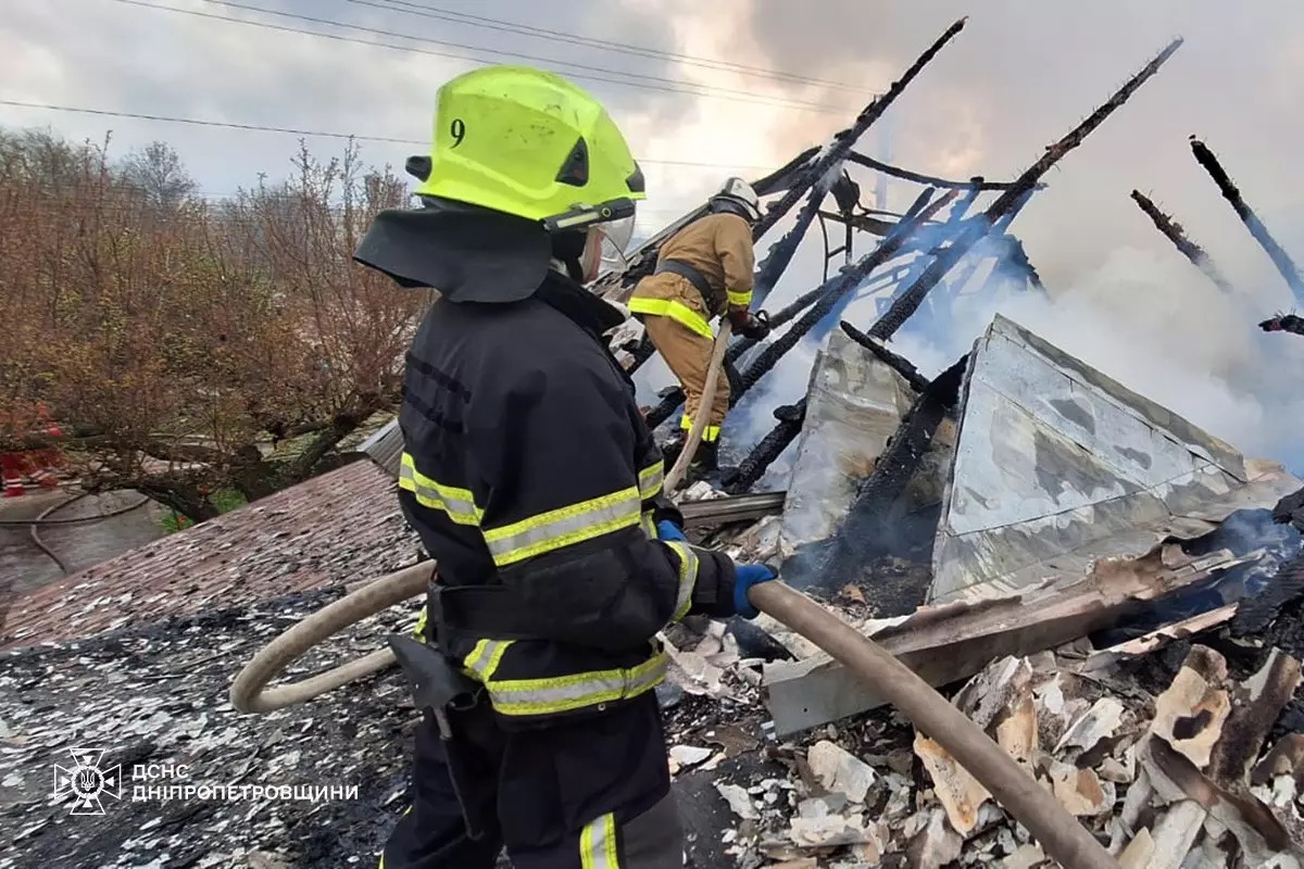 У Кам’янському горів житловий будинок: пожежу ліквідовано - 18.04.2026