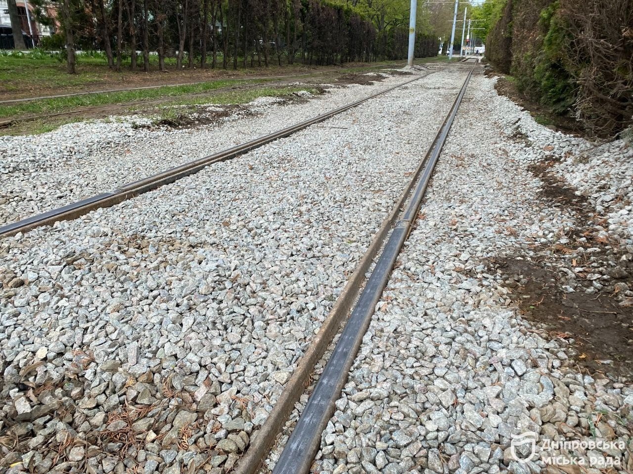 Задля безпеки та комфорту містян: у Дніпрі продовжують оновлювати трамвайні колії в рамках флагманського проєкту «Рух без бар’єрів» - 24.04.2026