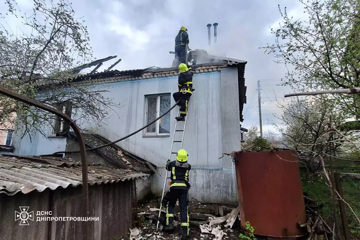 У Кам’янському горів житловий будинок: пожежу ліквідовано - 18.04.2026