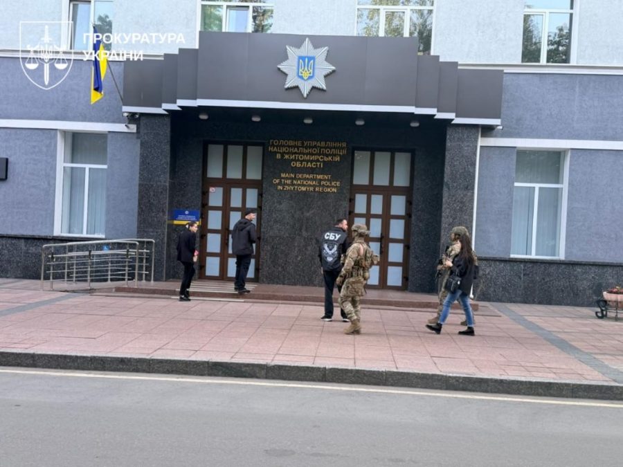 Прикривали "порноофіси": затримано керівництво трьох обласних управлінь Нацполіції