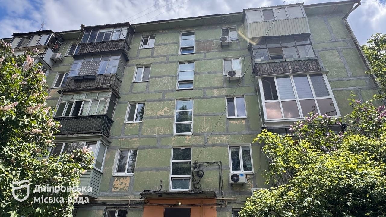 У Дніпрі продовжують оновлювати житловий фонд. Зараз роботи тривають у будинку на Квартальній - 17.05.2026