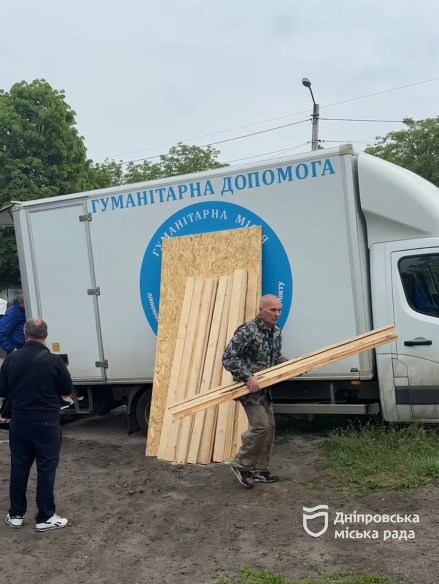 Дніпро оговтується після атаки рф 17 травня: комунальники продовжують ліквідовувати наслідки - 17.05.2026