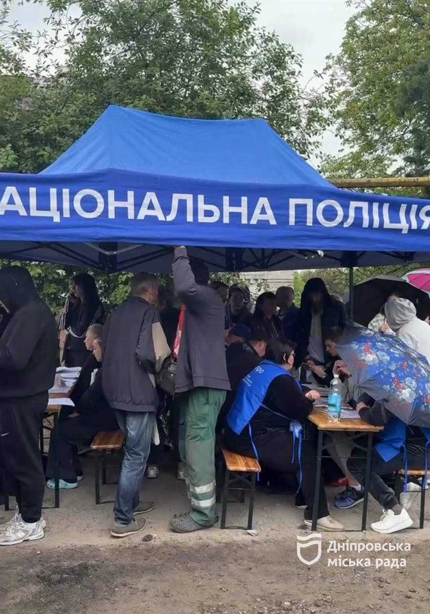 Дніпро оговтується після атаки рф 17 травня: комунальники продовжують ліквідовувати наслідки - 17.05.2026