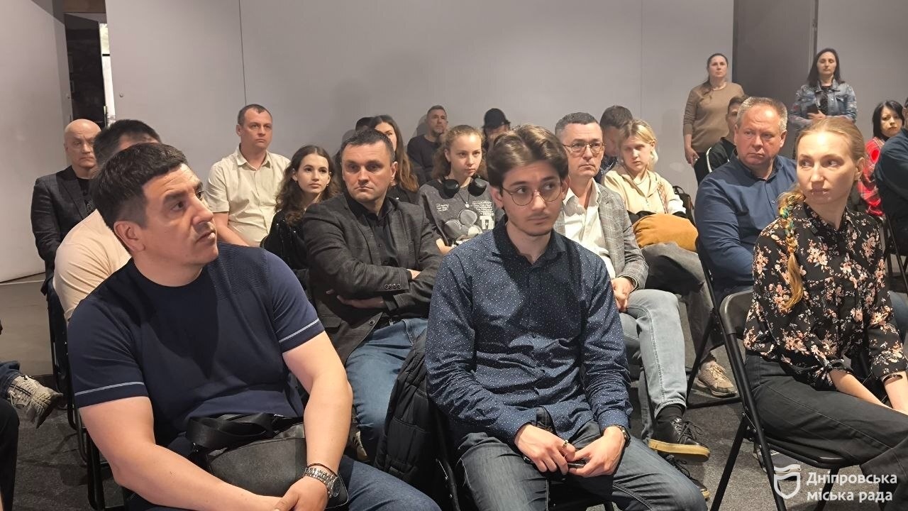 Спільна молитва, спогади та лекція: у Дніпрі пройшов захід до Дня пам'яті жертв геноциду кримськотатарського народу - 18.05.2026