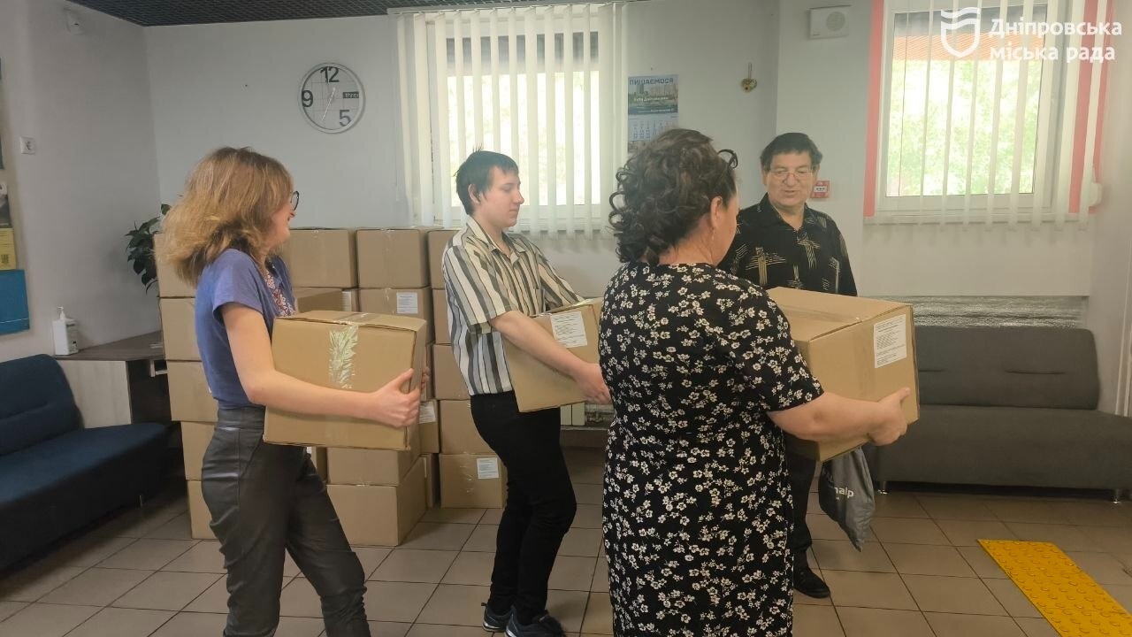 У Дніпрі внутрішньо переміщені особи продовжують безкоштовно отримувати набори продуктів харчування - 19.05.2026 