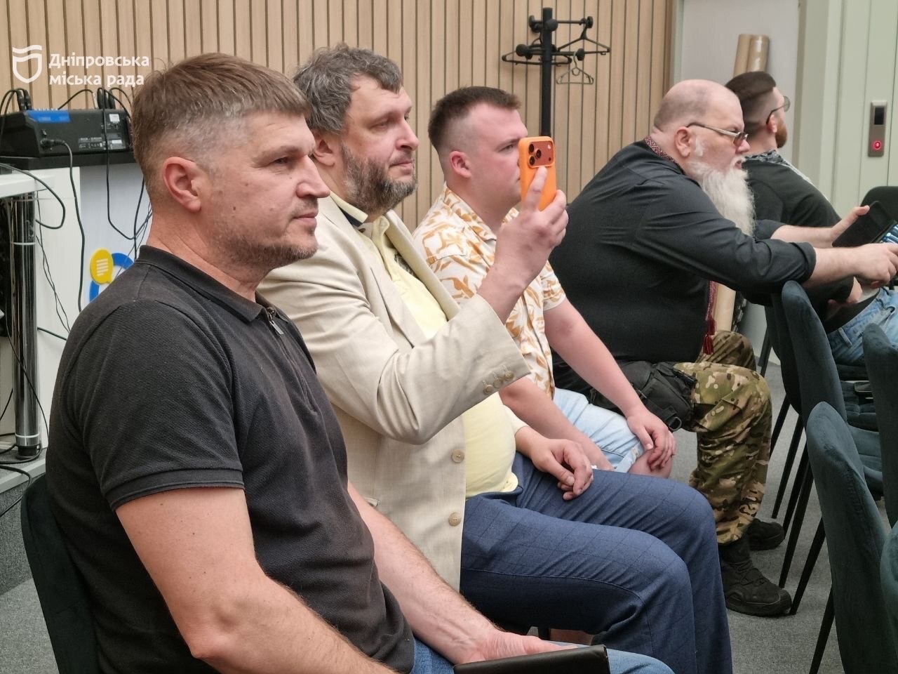 У Дніпрі презентували книгу військового медика Володимира Глухова «Сонячне коло»