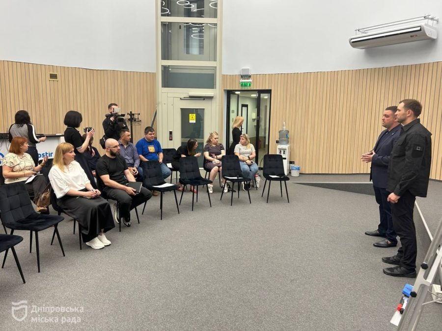 Не травмувати ветерана під час спілкування: у Дніпрі вчили фахівців, як правильно працювати з захисниками - 22.05.2026