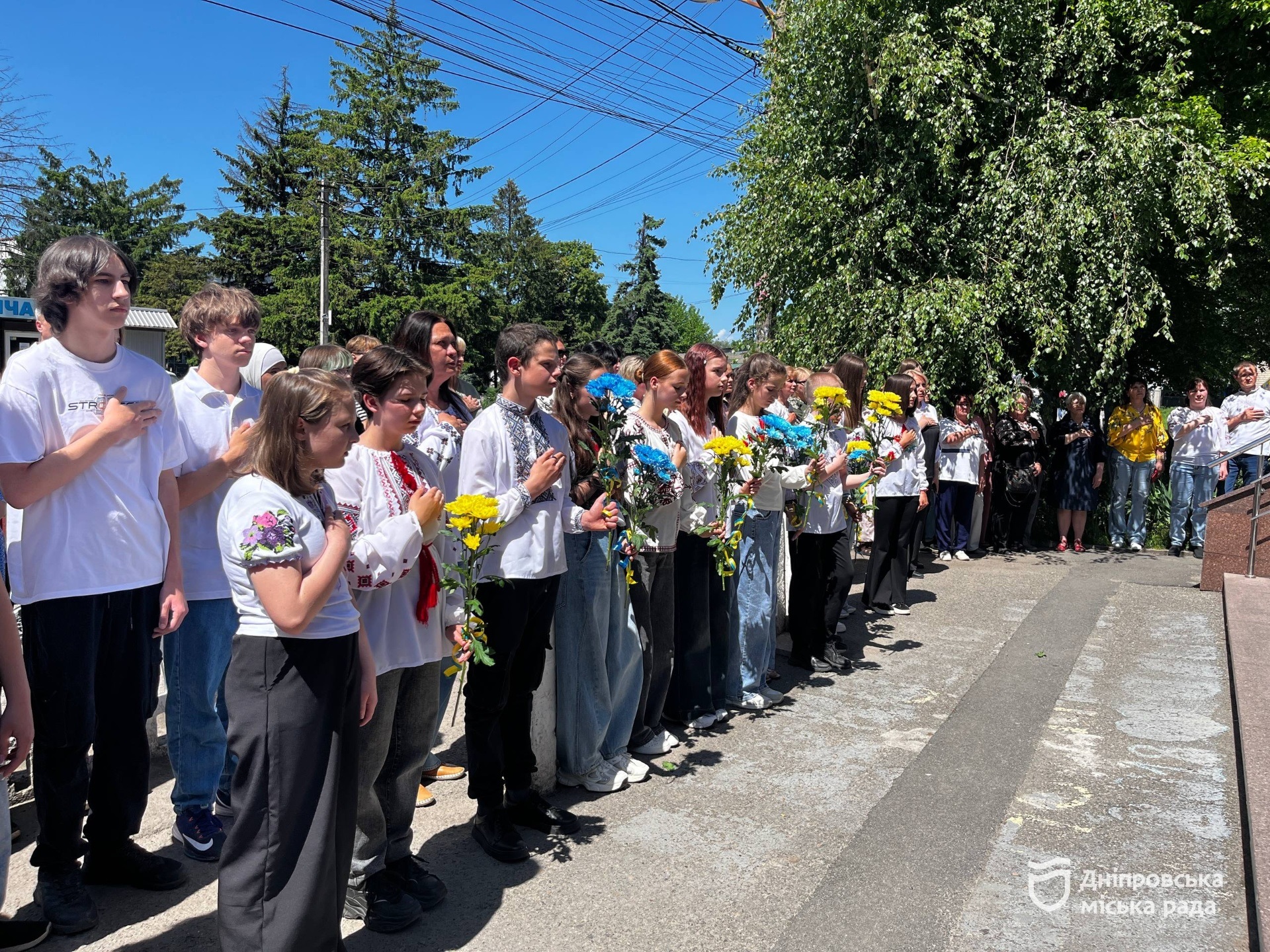 «Він не зміг стояти осторонь»: у Дніпрі відкрили меморіальну дошку добровольцю Олексію Нікуліну - 22.05.2026