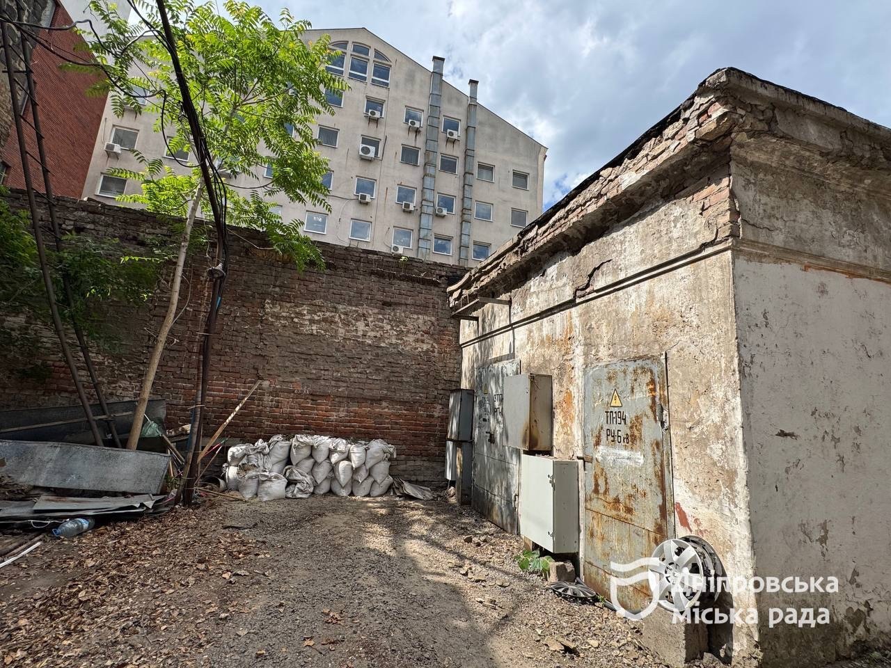 «Порядок у місті починається з відповідального ставлення до спільного простору!», - начальник інспекції з питань благоустрою про черговий демонтаж незаконної конструкції у Дніпрі