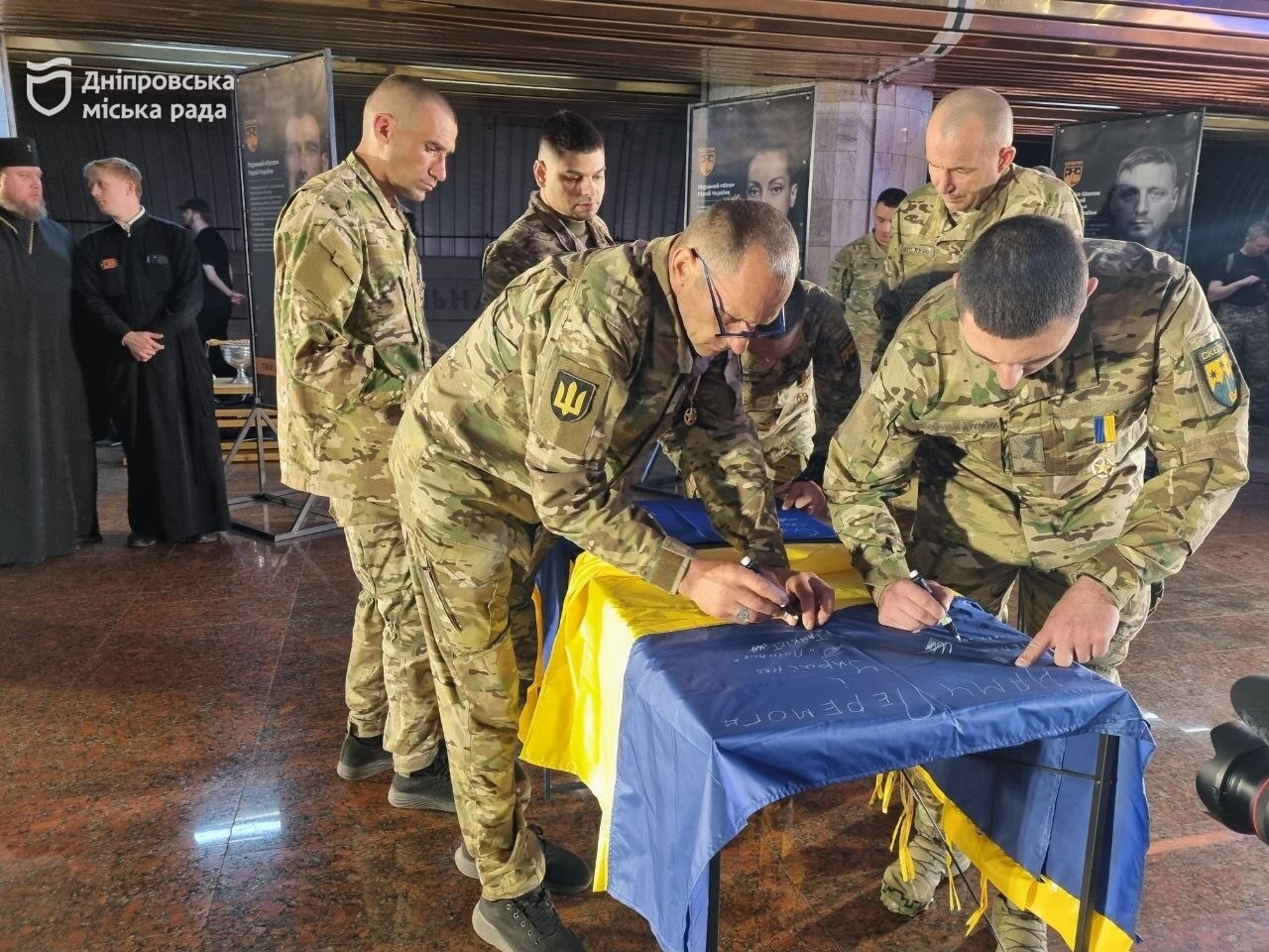 «Для Дніпра - це велика честь підтримувати полк «Скеля» та бути для нього домівкою», – заступник міського голови під час урочистостей до Дня Героїв - 23.05.2026