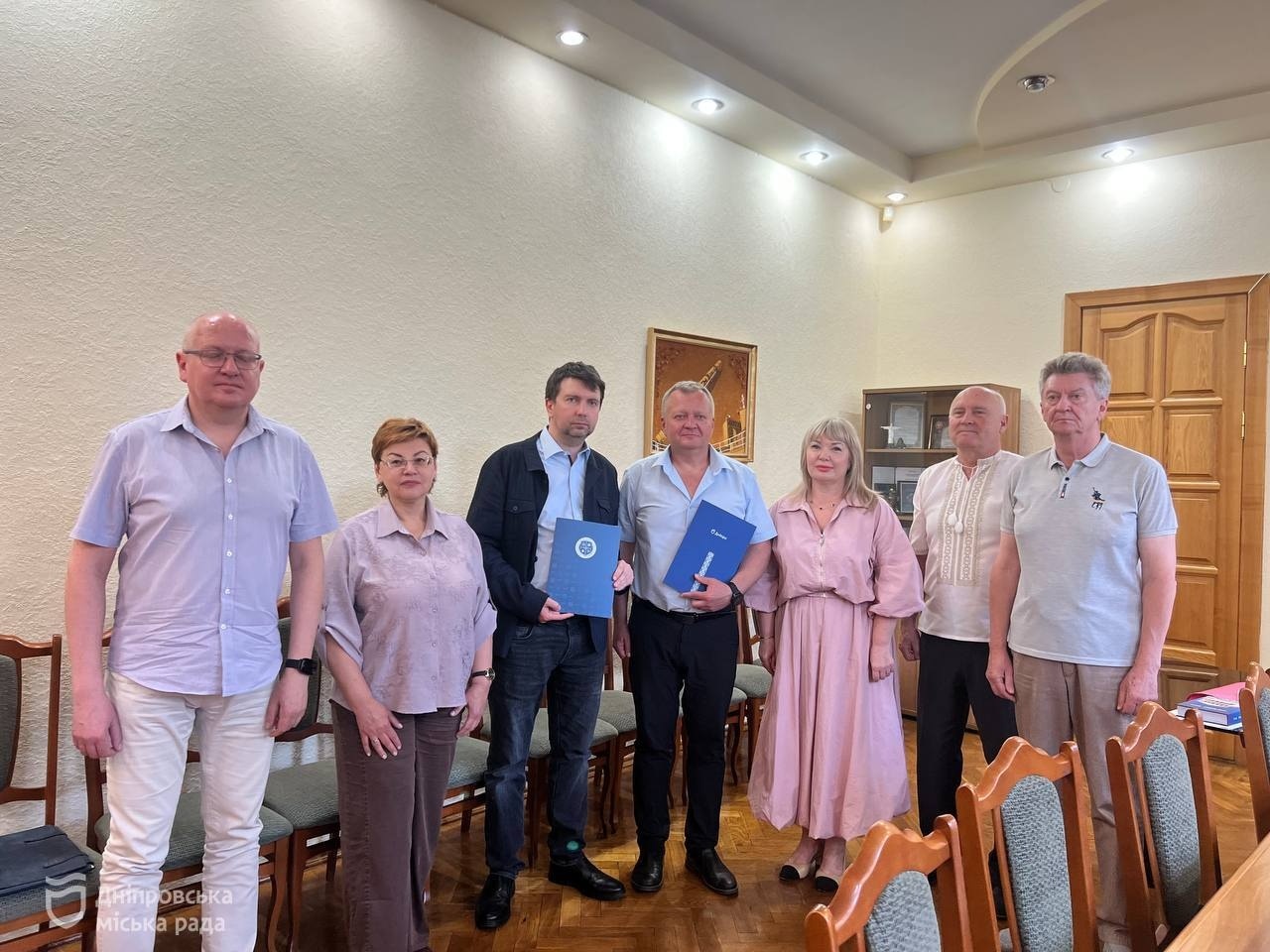 Задля розвитку підприємництва та підтримки бізнес-ініціатив. Дніпровська міськрада підписала меморандум про співпрацю з Українським державним університетом науки і технологій - 26.05.2026