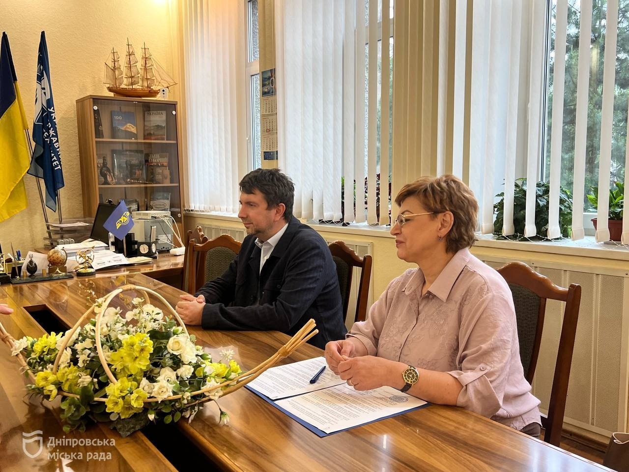 Задля розвитку підприємництва та підтримки бізнес-ініціатив. Дніпровська міськрада підписала меморандум про співпрацю з Українським державним університетом науки і технологій - 26.05.2026