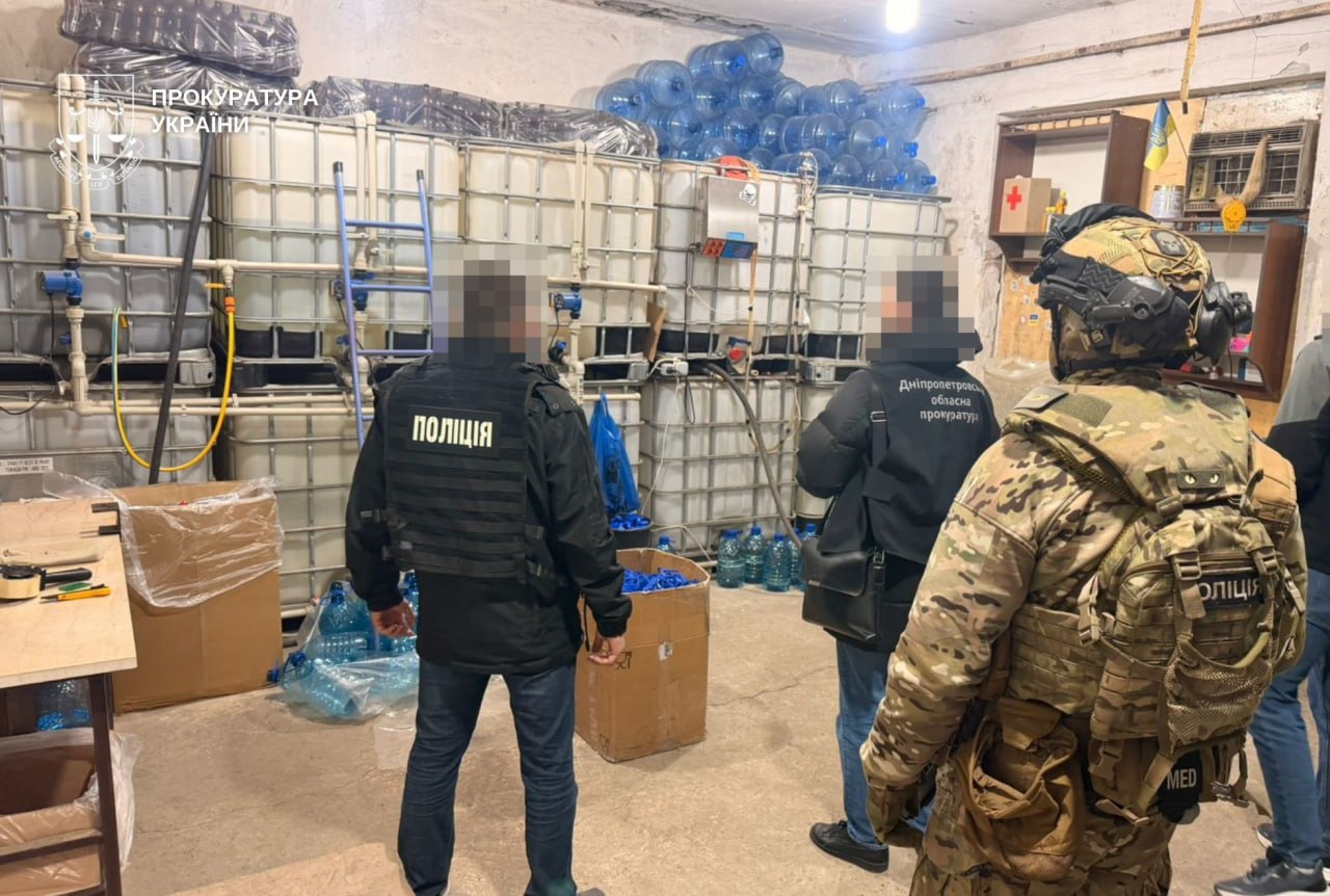 У Дніпрі ліквідовано цех із виробництва фальсифікованого алкоголю з реалізацією по всій області — вилучено продукції на 4 млн грн