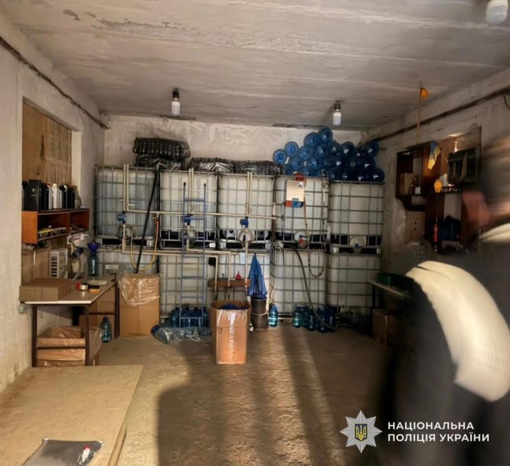 У Дніпрі ліквідовано цех із виробництва фальсифікованого алкоголю — вилучено продукції на 4 млн грн - 5.05.2026