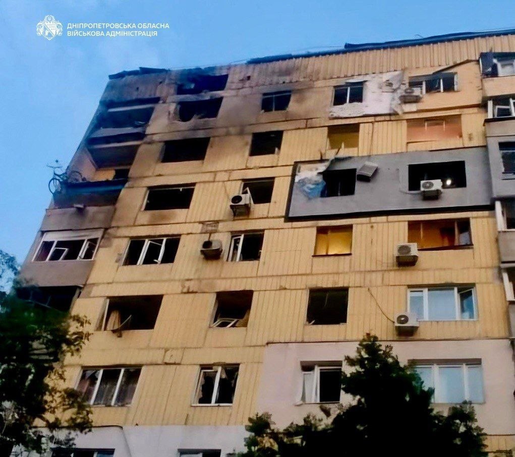 Одна людина загинула, четверо дістали поранень: понад 20 разів ворог атакував п'ять районів Дніпропетровщини - 12.05.2026 