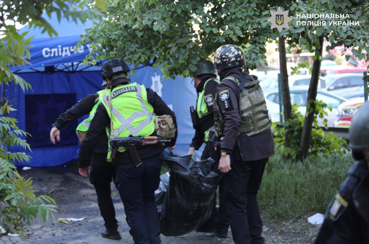 Масований російський обстріл: у Києві триває масштабна рятувальна операція, є загиблі та зниклі безвісти - 14.05.2026