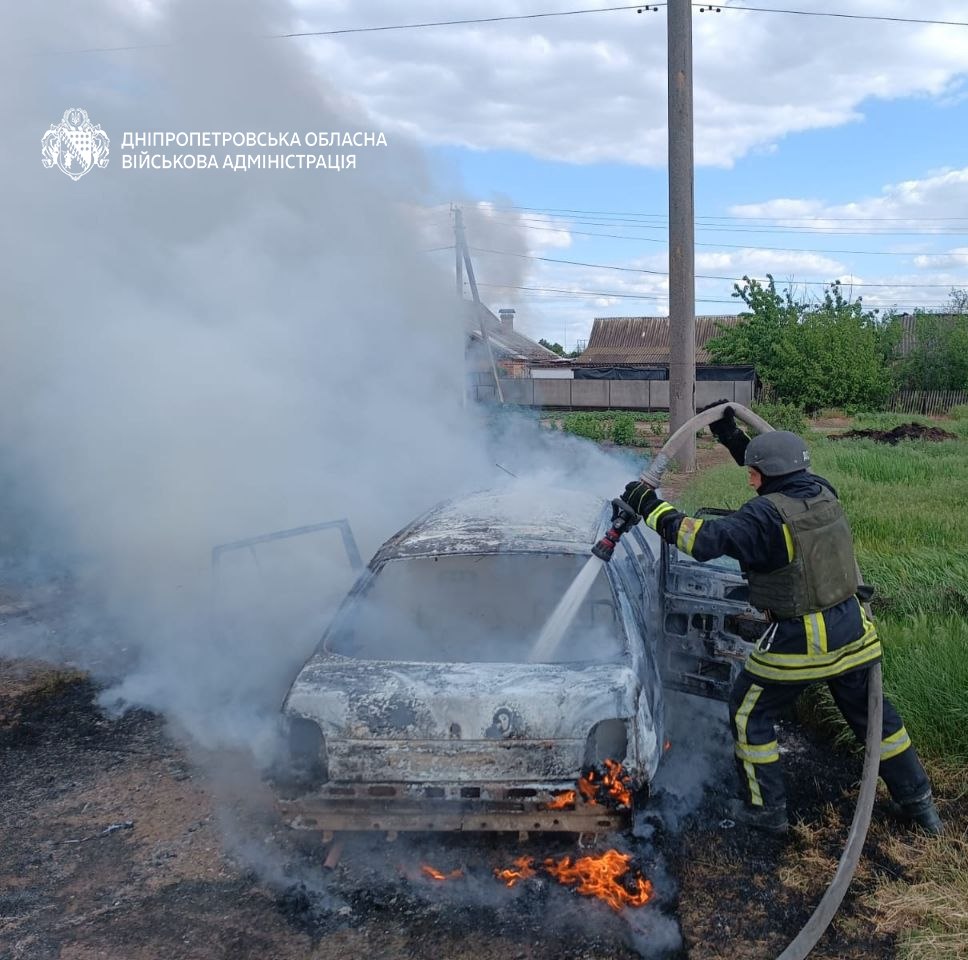 Двоє людей дістали поранень: майже 40 разів ворог атакував два райони Дніпропетровщини артилерією та безпілотниками  - 15.05.2026