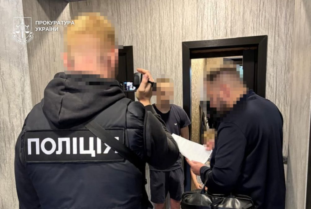 Видавали себе за представників металургійного гіганта у Кривому Розі викрили міжнародну шахрайську схему