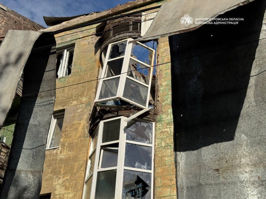 Під вечір рф вдарила по Дніпру: 15 постраждалих. Загалом сьогодні росіяни поранили на Дніпропетровщині 17 цивільних Під вечір рф вдарила по Дніпру: 15 постраждалих. Загалом сьогодні росіяни поранили на Дніпропетровщині 17 цивільних