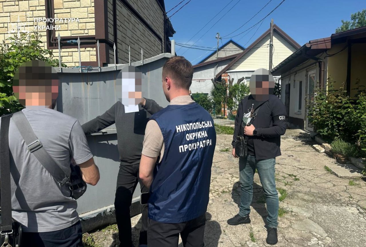 У Нікополі пошкодження від старості видали за «повне знищення» будинку внаслідок обстрілів — все заради мільйонної компенсації