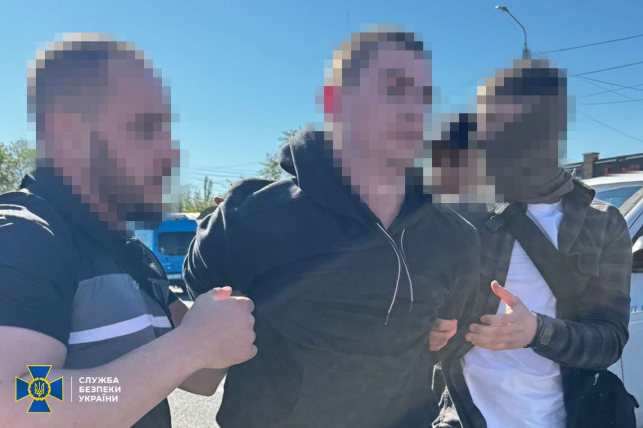 СБУ затримала виконавців теракту у Дніпрі, які підірвали авто військового ЗСУ