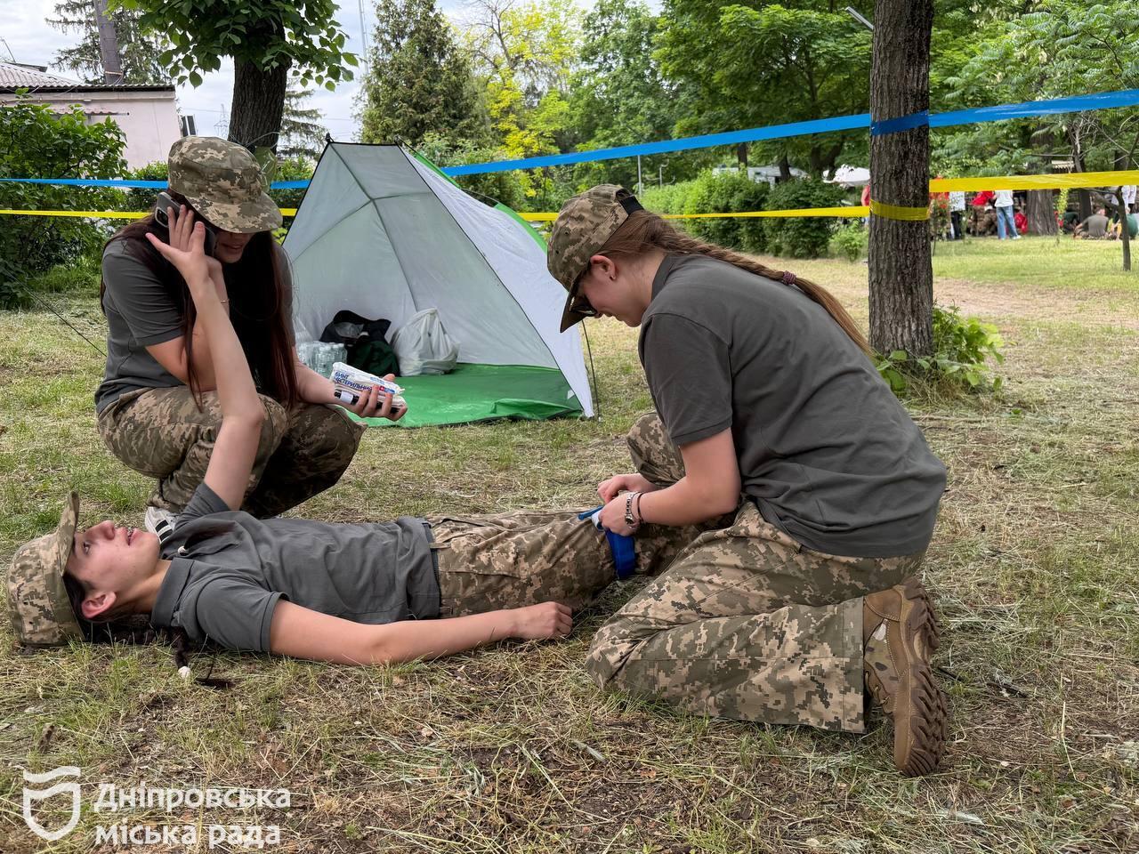 300 школярів зібрав фінал військово-патріотичної гри «Джура» у Дніпрі