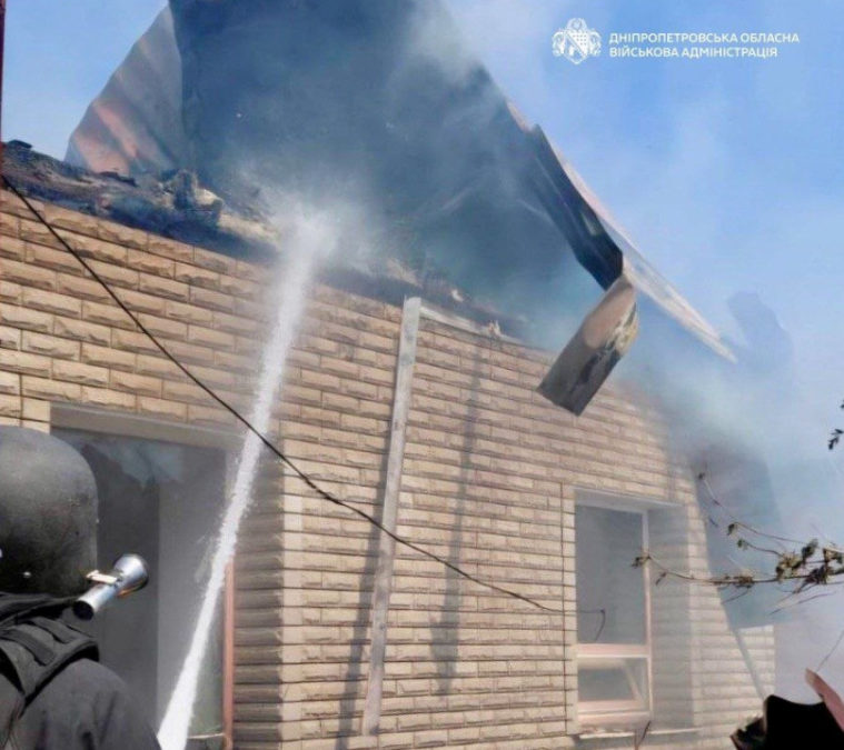 5 людей поранено: понад 50 разів ворог атакував два райони Дніпропетровщини - 04.05.2026