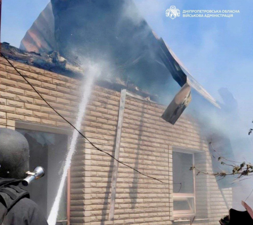 5 людей поранено: понад 50 разів ворог атакував два райони Дніпропетровщини - 04.05.2026