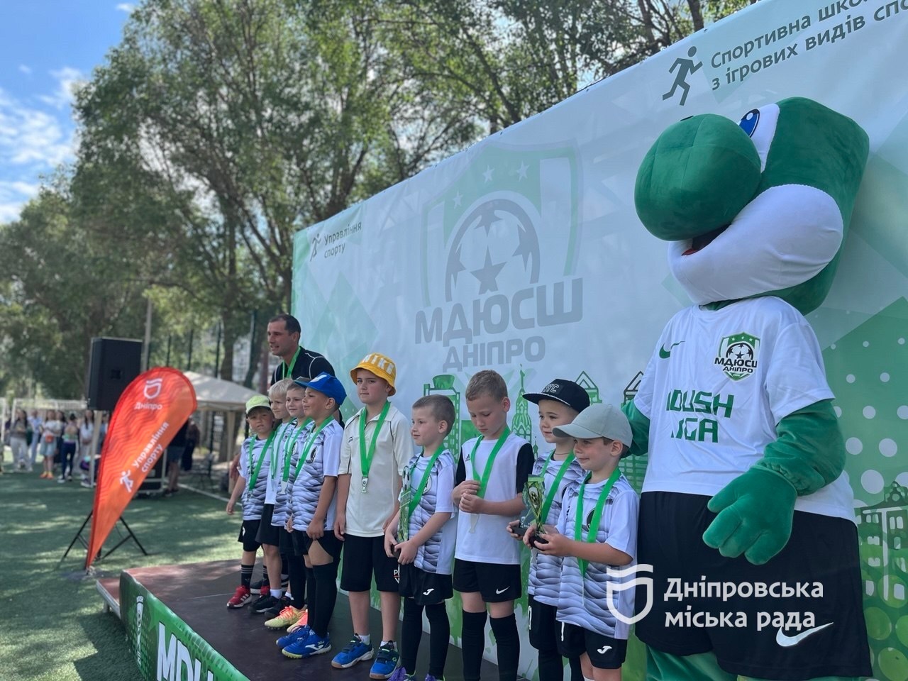 У Дніпрі нагородили учасників дитячого футбольного чемпіонату «MDUSH LIGA»