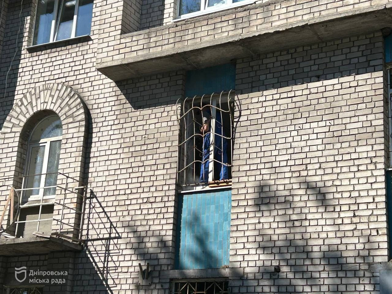 Шелтер, що постраждав від обстрілу рф у Дніпрі 7 грудня відновлюють за підтримки міжнародних партнерів - 08.05.2026
