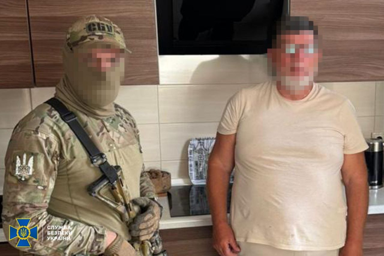 СБУ та БЕБ викрили масштабну схему з виготовлення підроблених українських документів для іноземців - 03.06.2026