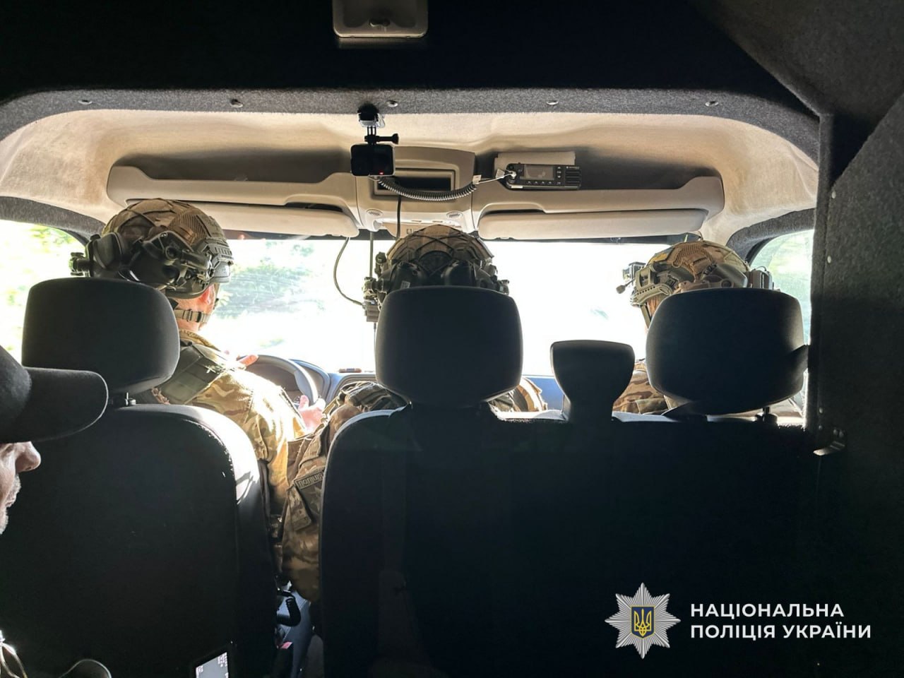 «Білі янголи» евакуювали з Нікополя двох дітей та їхнього улюбленця - 05.06.2026