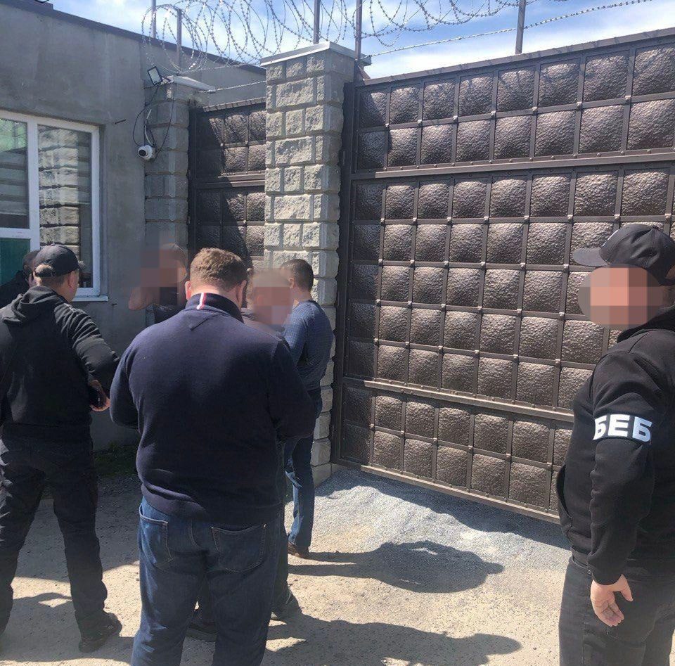 Ексдиректору тютюнового підприємства повідомили про підозру через несплату 2 3 млрд грн акцизу
