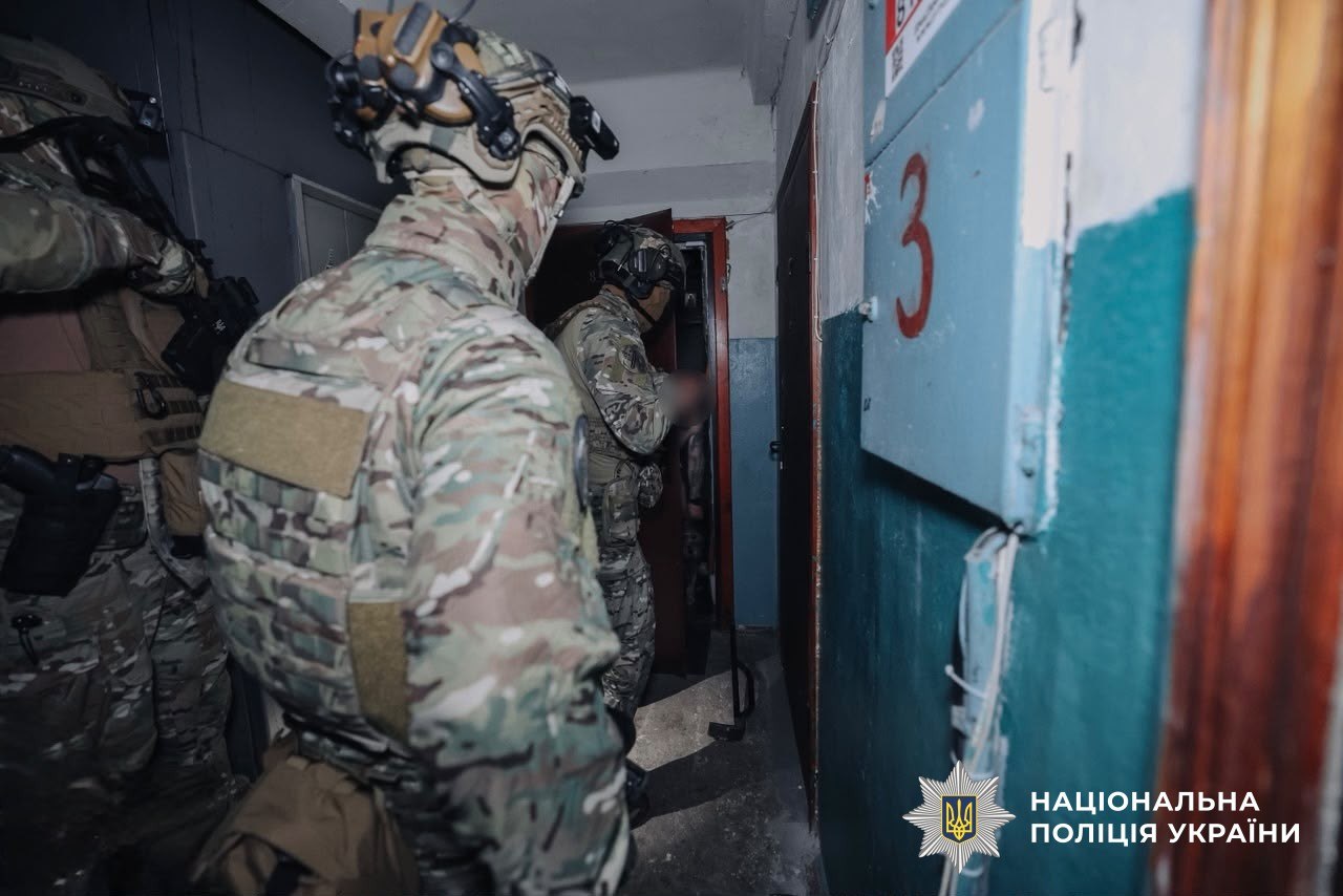 Нацполіція запобігла замаху на посадовця ГУР та затримала агента російських спецслужб