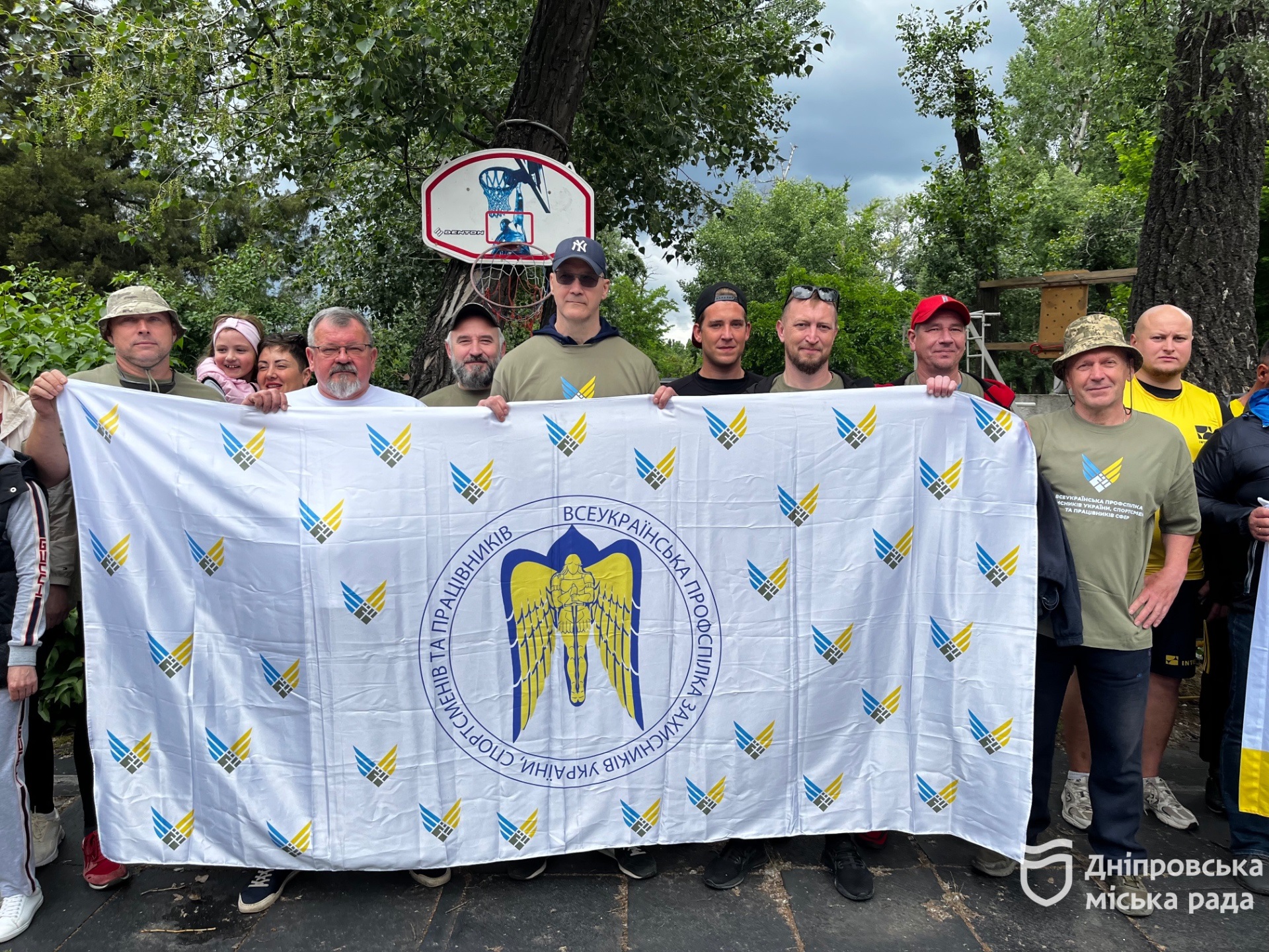 У Дніпрі відкрили веслувальний сезон «Регата Героїв». На старт вийшли понад 100 учасників - 01.06.2026