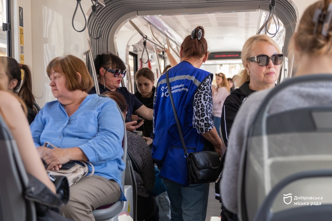Без літніх обмежень. Учнівський у застосунку «єДніпро» діє цілий рік та дає право на безкоштовний проїзд навіть під час канікул - 02.06.2026
