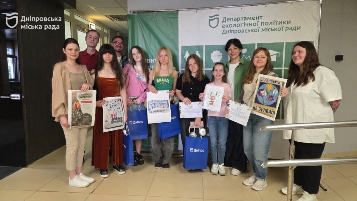 #Чистий_Дніпро: під час прибирання на каяках зібрали 3 кубічні метри сміття