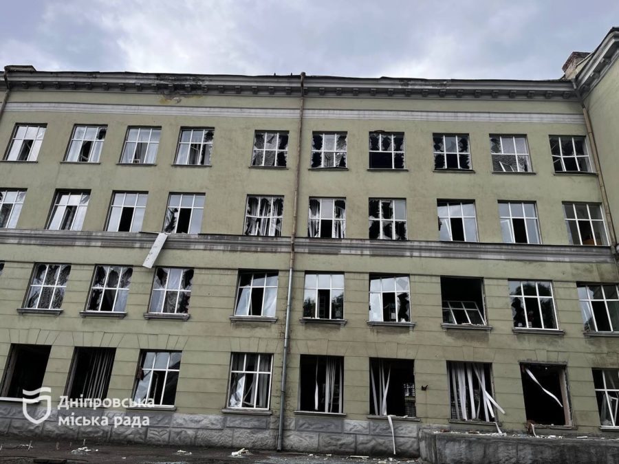 Дніпро оговтується після нічної атаки 15 червня: комунальники продовжують долати наслідки - 15.06.2026