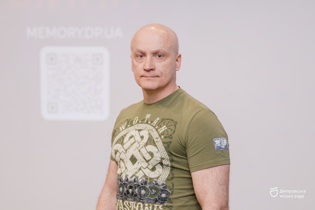 У Дніпрі посмертно нагородили 15 полеглих захисників України. Їхня пам'ять увічнена на міській платформі «В!ЙНА» - 17.06.2026 У Дніпрі посмертно нагородили 15 полеглих захисників України. Їхня пам'ять увічнена на міській платформі «В!ЙНА» - 17.06.2026