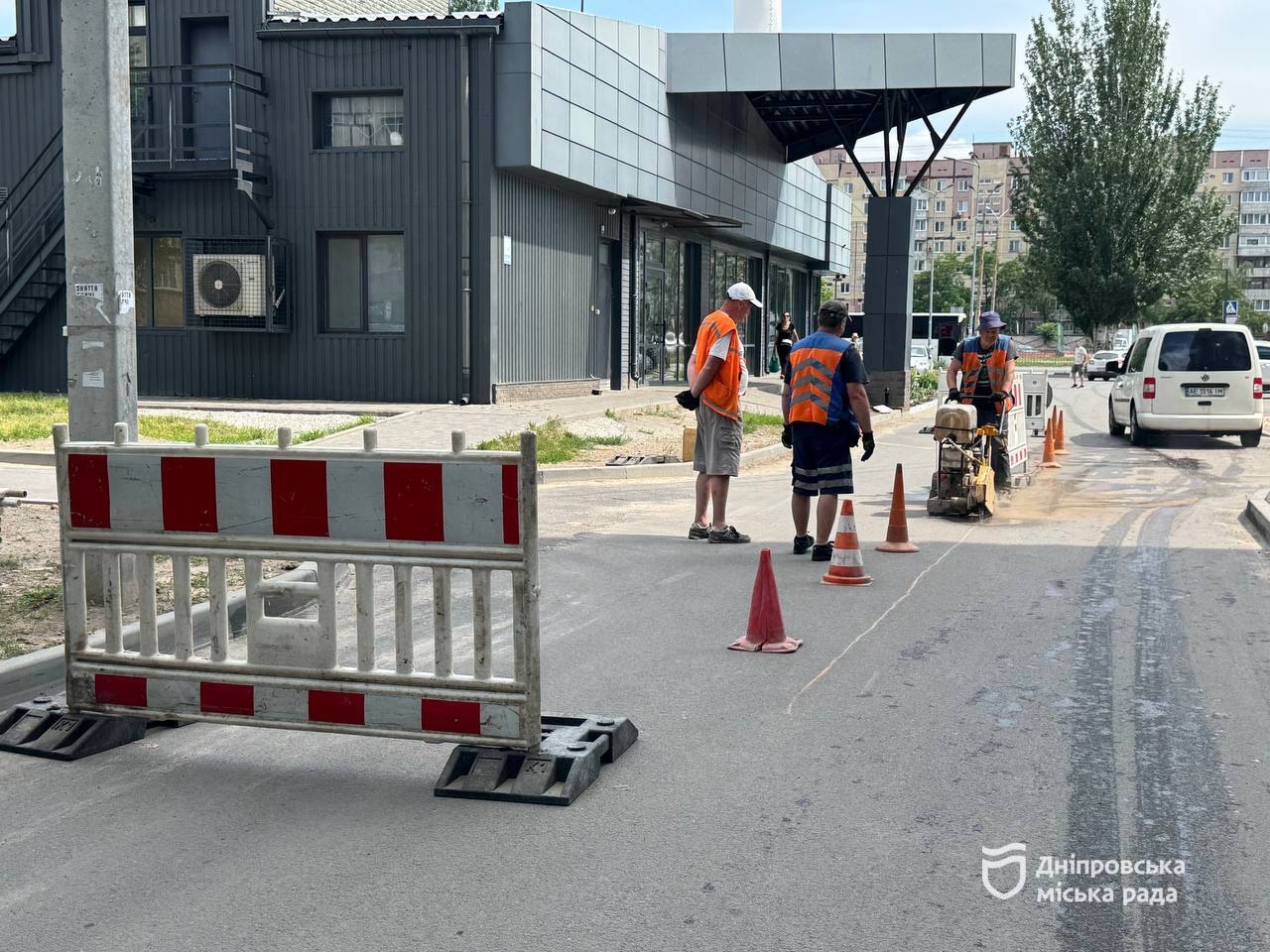 У Дніпрі продовжують будівництво мереж, які захистять житломасив Лівобережний-3 від підтоплень - 18.06.2026